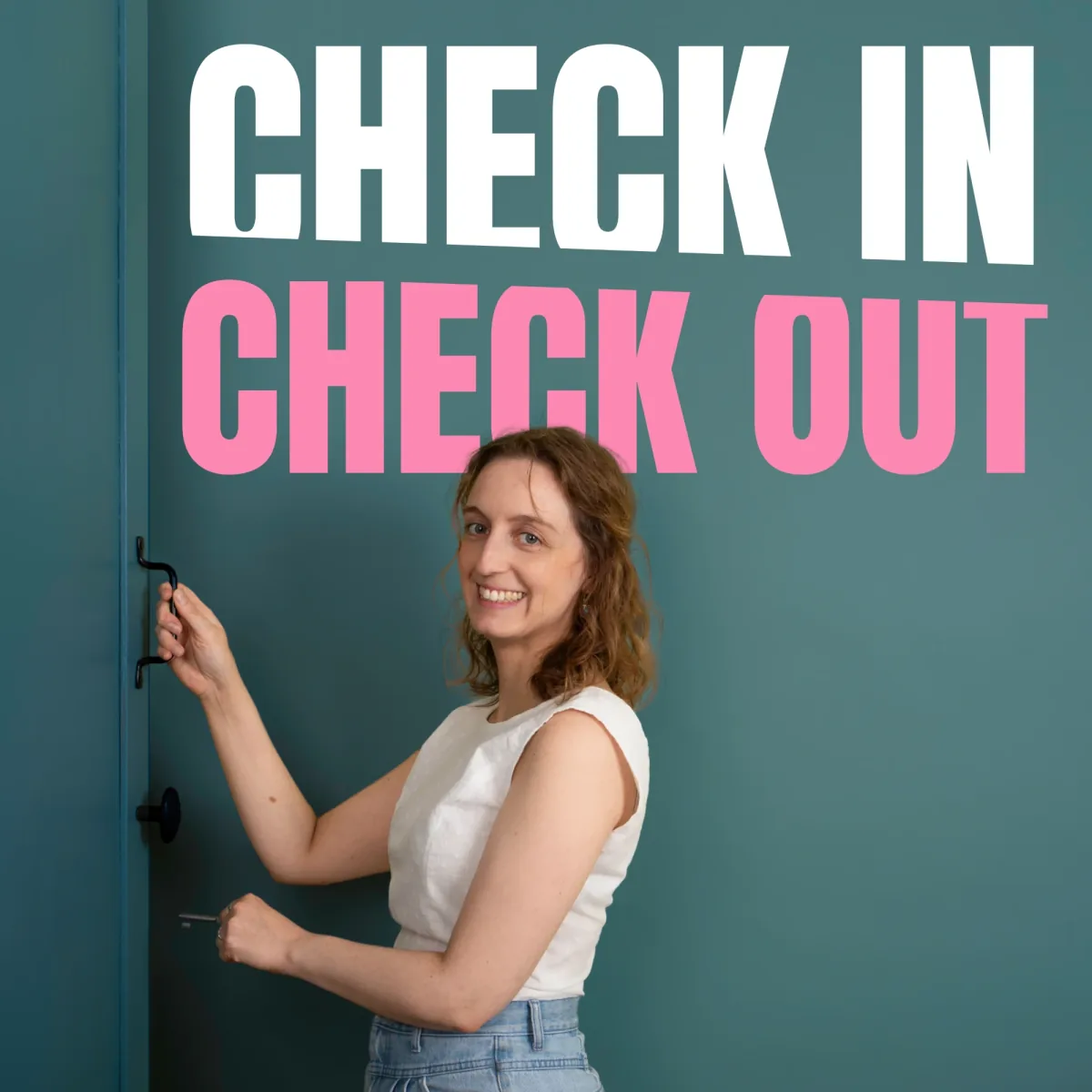 Pochette du podcast Check-in Check-out par Marine